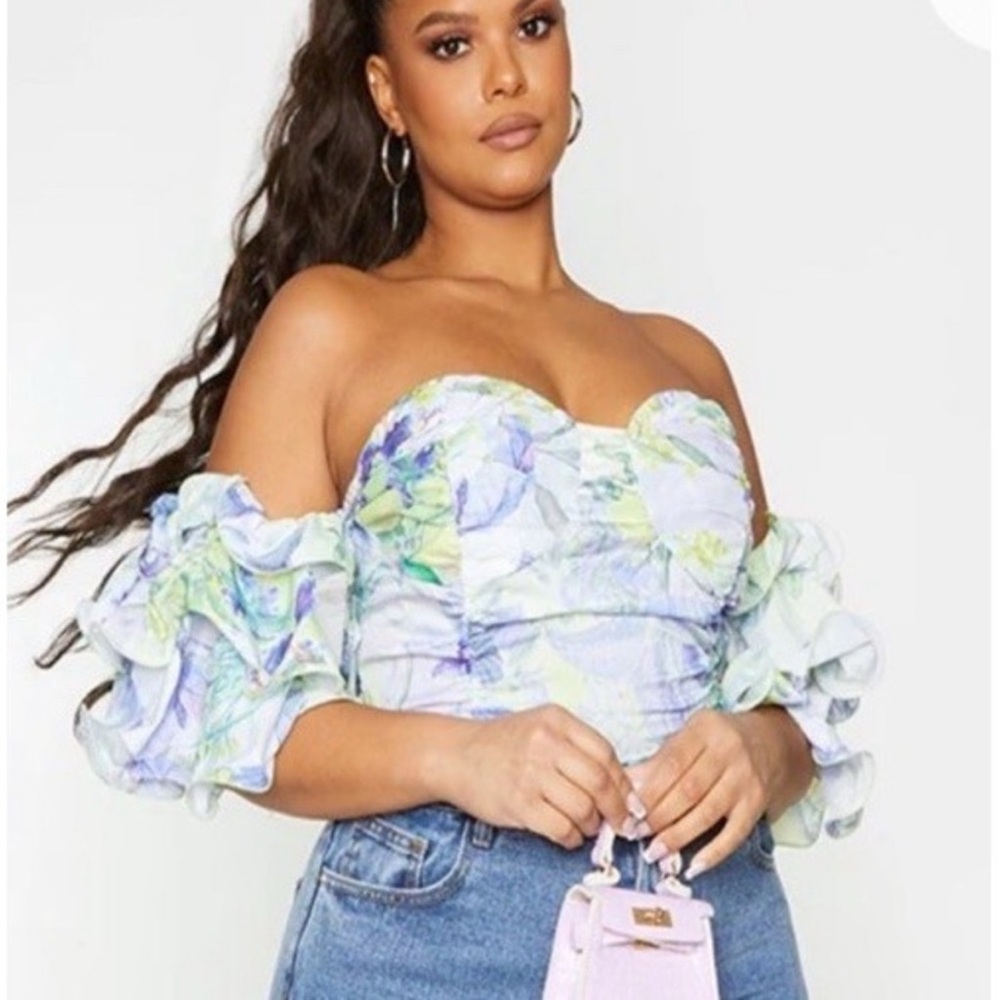 NWT Pretty Little Thing Plus White Floral Ruffle Puff Sleeve Bardot Crop Top 26 - Picture 2 of 4